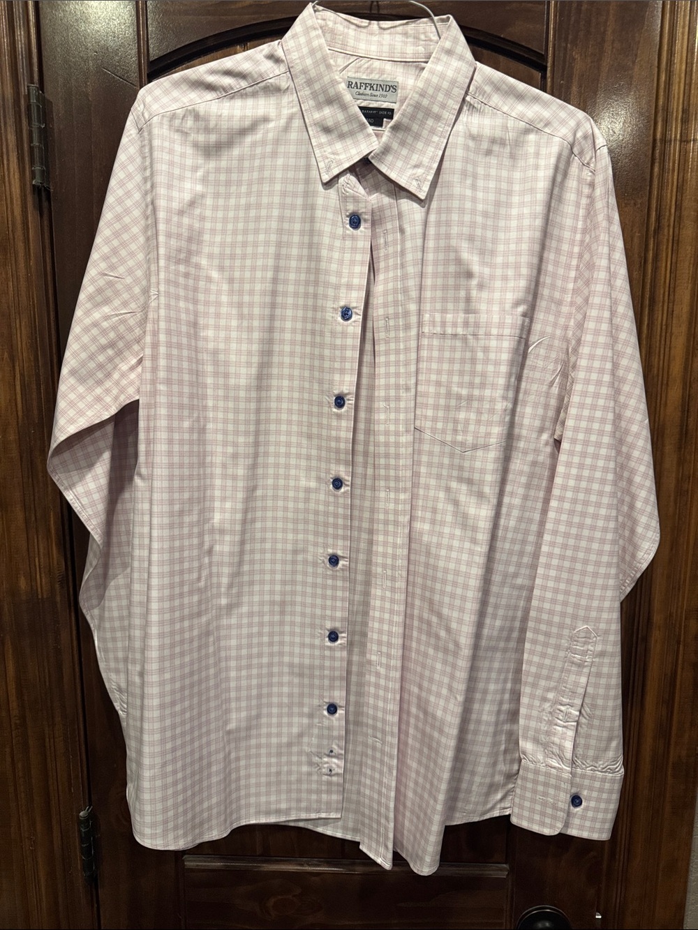 Men's Long-Sleeve Pink Checked Dress Shirt with Contrast Buttons
